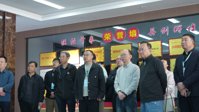 中橡协橡胶助剂专委会代表一行到元昊工厂参观